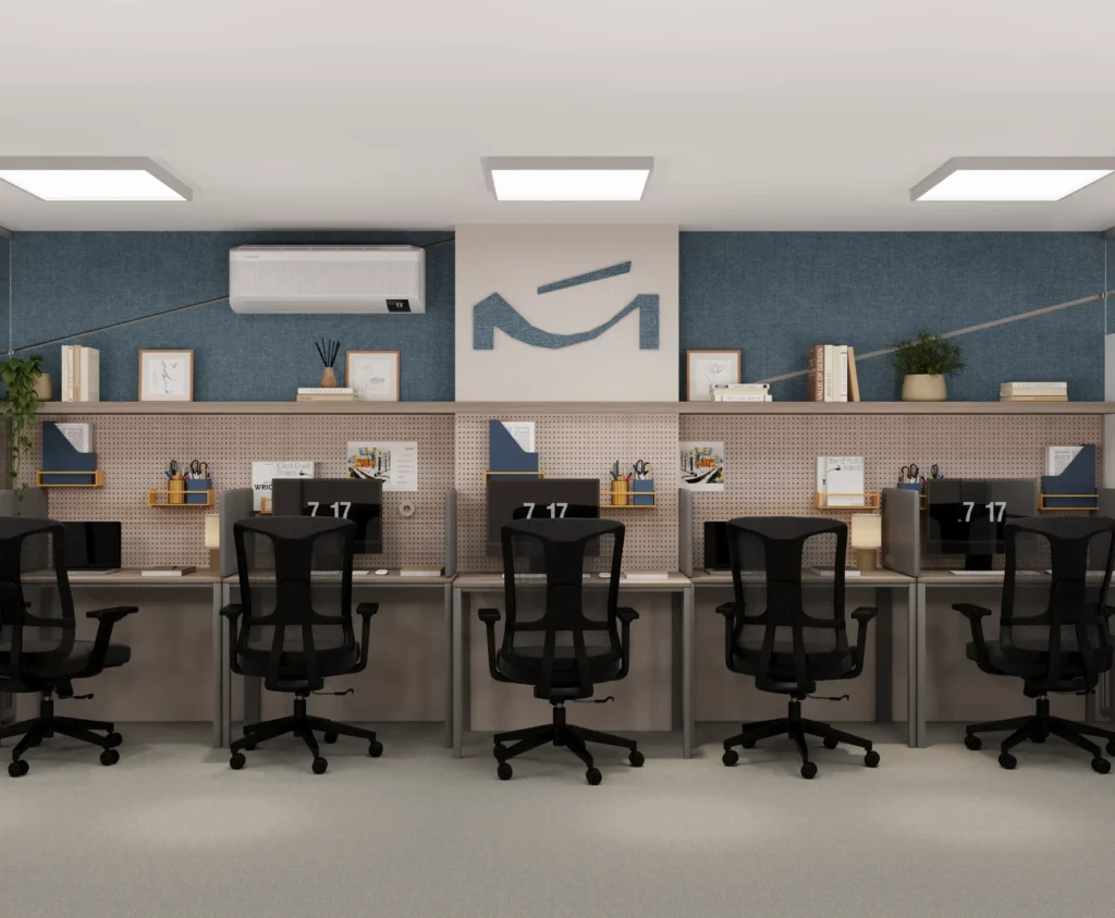 تصميم مكاتب عمل متتالية Workstations مع وحدات تخزين خلفية وكراسي مريحة يعكس تنظيم بيئة العمل الحديثة